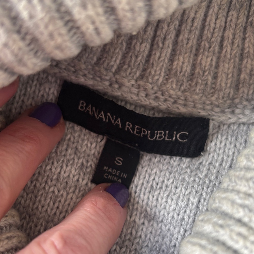 Banana Republic Light Gray Turtleneck Sweater
